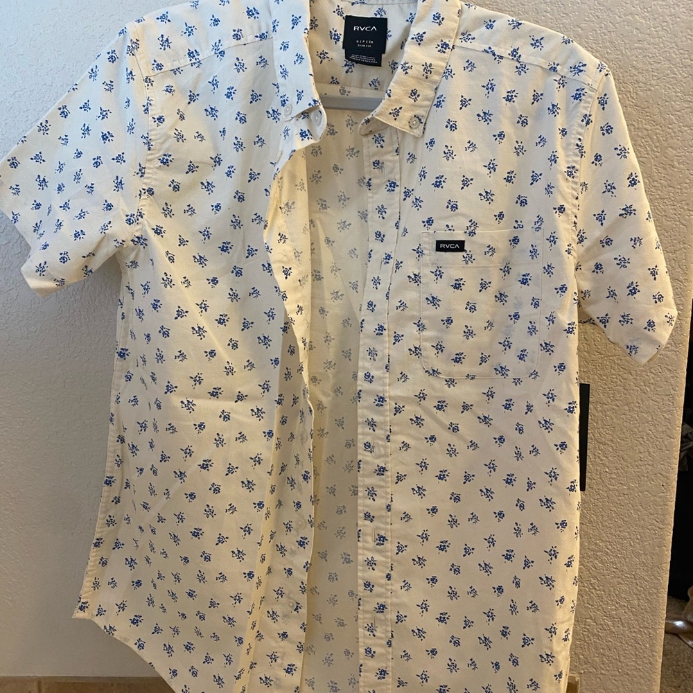 RVCA Men's Cream and Blue Patterned Shirt
